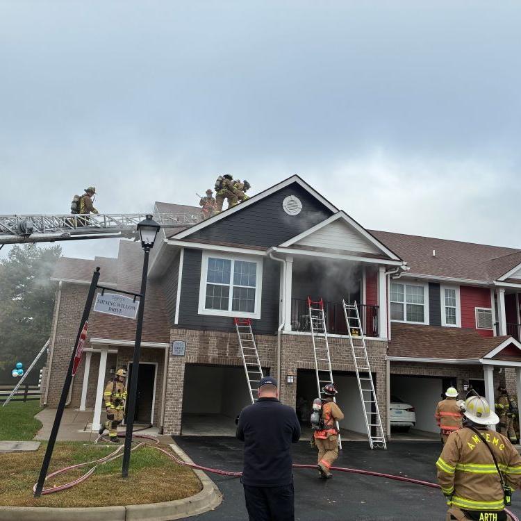 Shining Willow Drive apartment fire 2.jpg